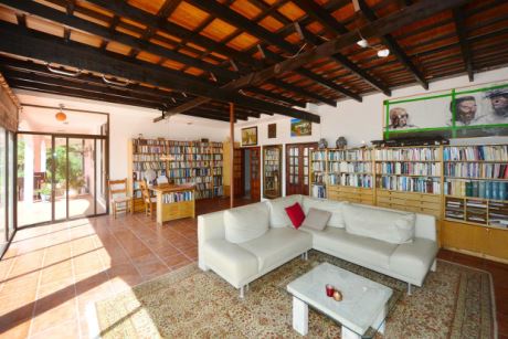 Haupthaus Bibliothek