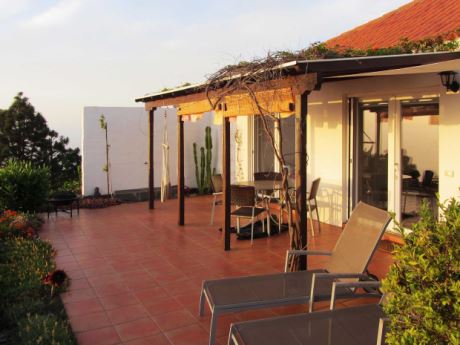 Westtarrsse mit Pergola f�r den Sonnenuntergang