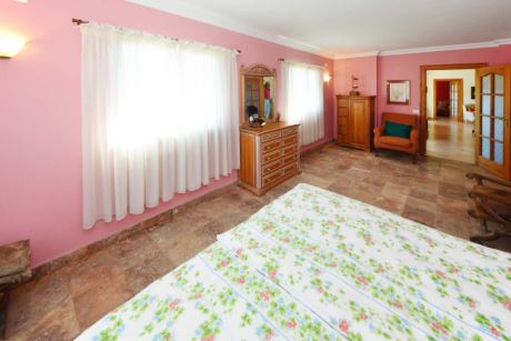 Schlafzimmer 2