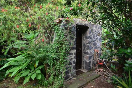 Gebäude für Hauswirtschaftsraum und Werkstatt