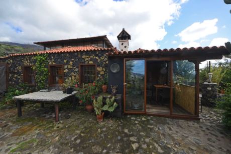 Patio zwischen Haupt- und Gästehaus