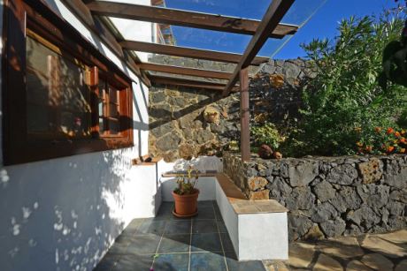 �berdachte Terrasse