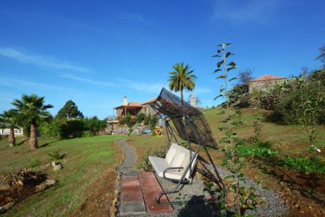 Gro�z�gige Gartenanlage �