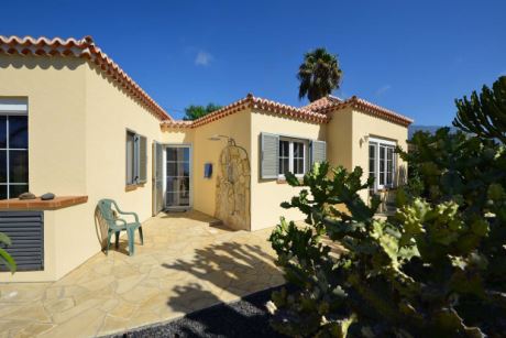 V�llig blickgesch�tzte Aussendusche