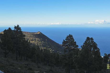 Schner Blick auf den Vulkan San Antonio im Nationalpark