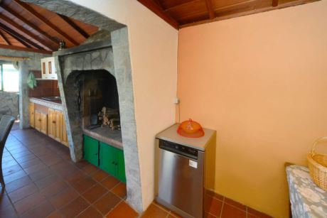 Bodega Nebenraum mit Sp�lmaschine