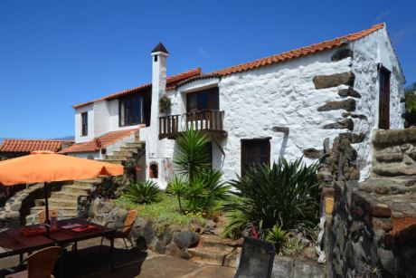 Haupthaus von Westen