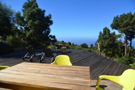 Reichlich Terrassenplatz mit fantastischem Blick