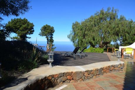 Reichlich Terrassenplatz mit fantastischem Blick