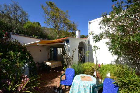 Teilüberdachte Terrasse