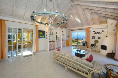 Wohnzimmer mit herrlichem Meerblick