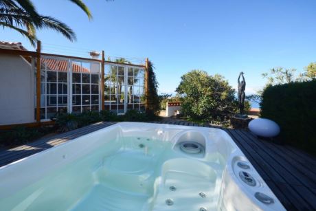 Gesch�tzter Jacuzzi-Bereich