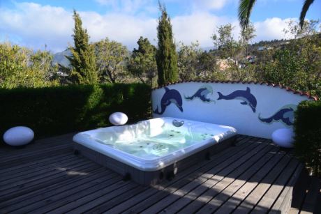 Gesch�tzter Jacuzzi-Bereich