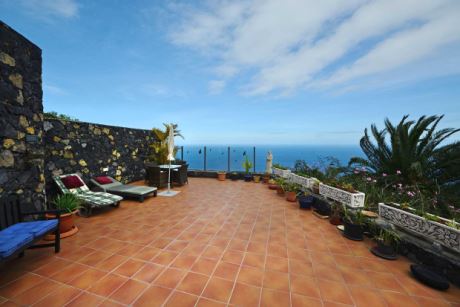 Sonnenterrasse, blick- und windgesch�tzt