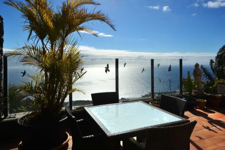 Sonnenterrasse, blick- und windgesch�tzt