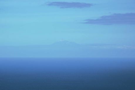 Blick auf Spaniens h�chsten Berg, den Teide (heute mit Schnee :-)