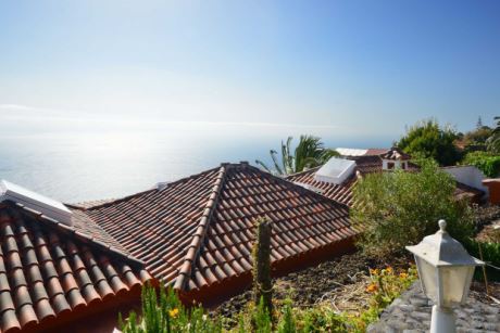 Haupt- und G�stehaus von Nordwesten