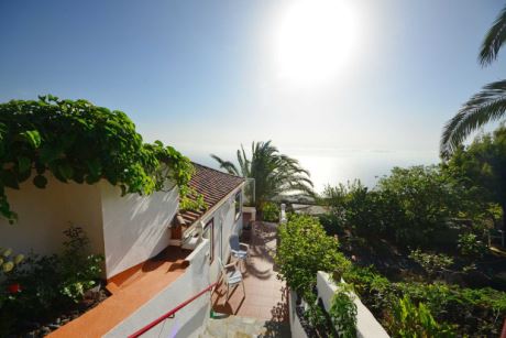 Separater Eingang Haupthaus