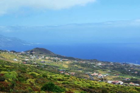 Blick nach Nordosten zur Inselhauptstadt