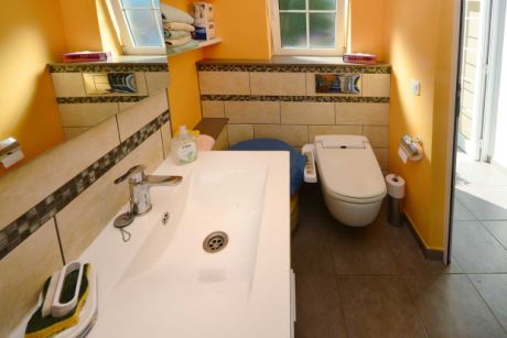 Badezimmer im Garagenstudio