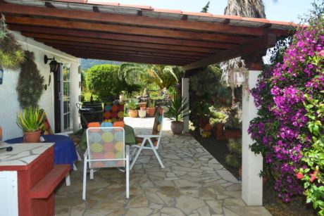 Haupthaus �berdachte Terrasse