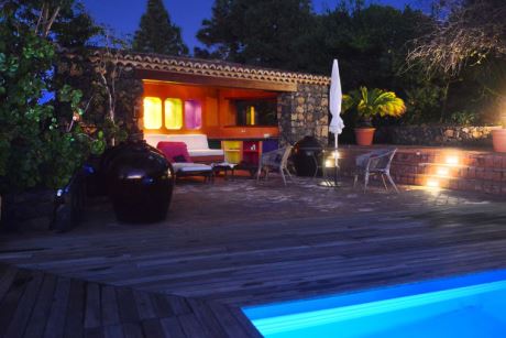 Romantische Poolanlage