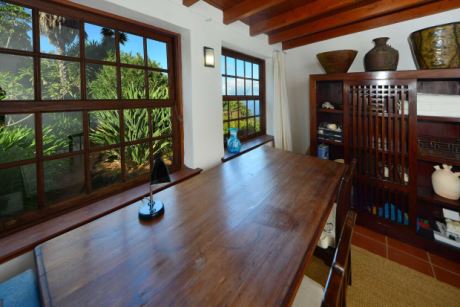 Separates Arbeits- oder Lesezimmer