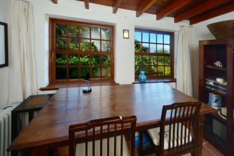 Separates Arbeits- oder Lesezimmer