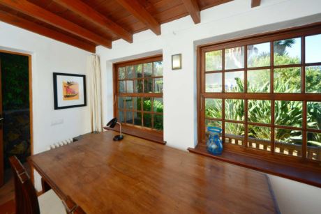 Separates Arbeits- oder Lesezimmer