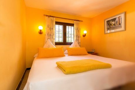 1. OG Schlafzimmer 2