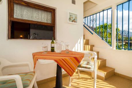 1. OG �berdachte Terrasse