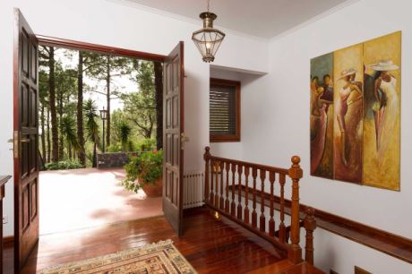 Villa, repräsentatives Entrée im OG