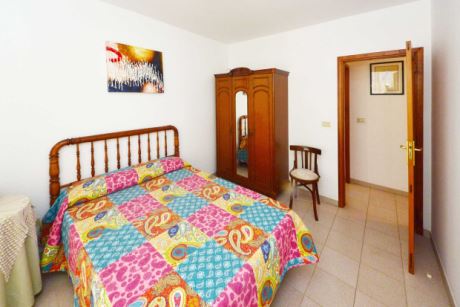 Schlafzimmer 1