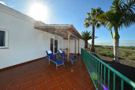 Offene und überdachte Terrasse Apartment