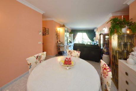 Wohnzimmer/Essbereich