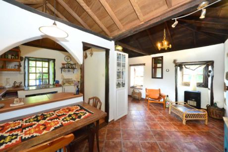 Wohnzimmer, Essbereich und K�che