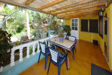 Überdachte Terrasse