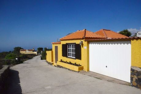 Ansicht von Südosten/Garage