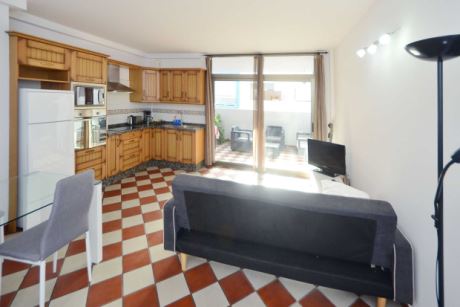 Wohnküche mit anschließendem Balkon