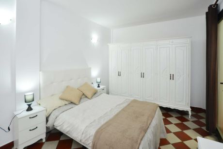 Schlafzimmer 1
