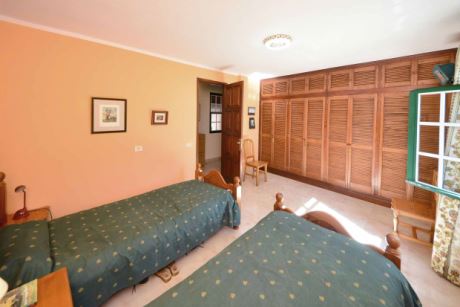 Schlafzimmer 1