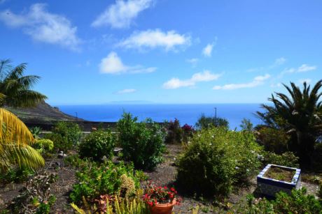 Blick nach Südosten zum Vulkan San Antonio und zur Nachbarinsel El Hierro
