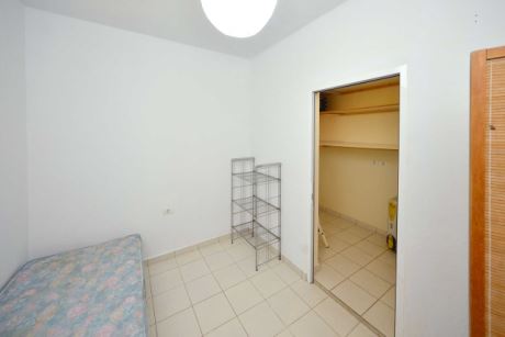 Hauptwohnung, Schlafzimmer 3 oder Abstellrume, Werkstatt 