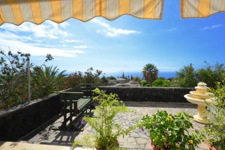 Westterrasse mit Meerblick