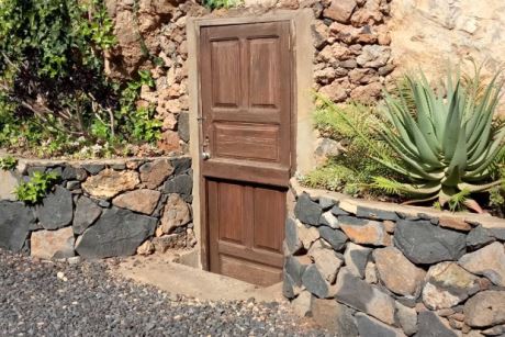 Ausgebaut Höhle als idealer Lagerraum für die Ernet