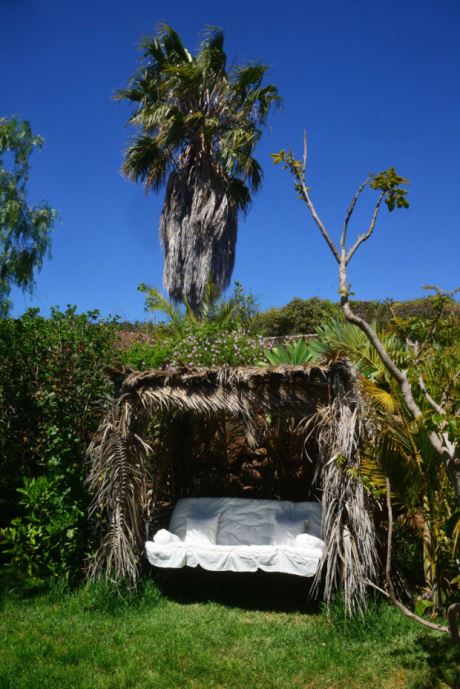 Überall schön angelegte Sitzplätze