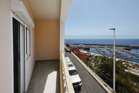 Balkon 2 mit Blick auf Marina und Hafen