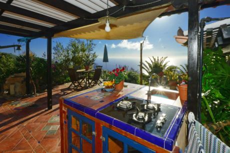 S�dwestterrasse mit Aussenk�che