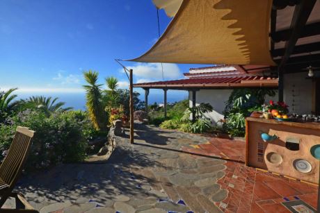 S�dwestterrasse mit Aussenk�che