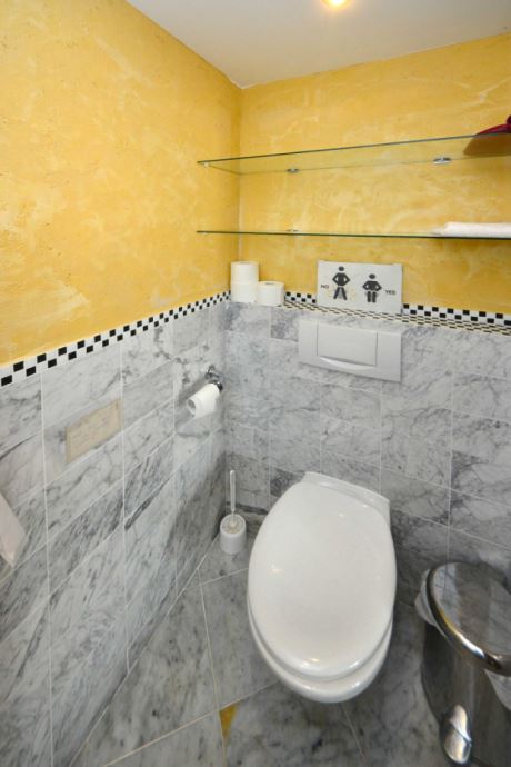 EG, Schlafzimmer 2 mit Bad on Suite